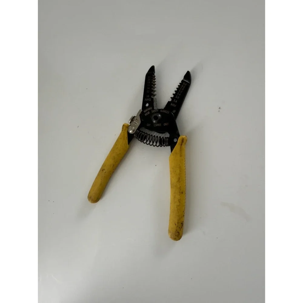 Vintage Stanley 84-203 Electrician Tool Wire Stripper, Cutter, Crimper